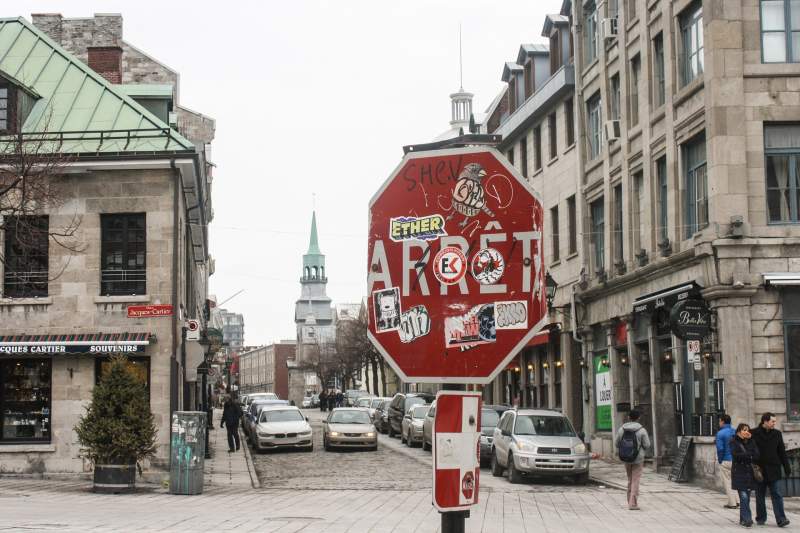 Quebecois French stop sign