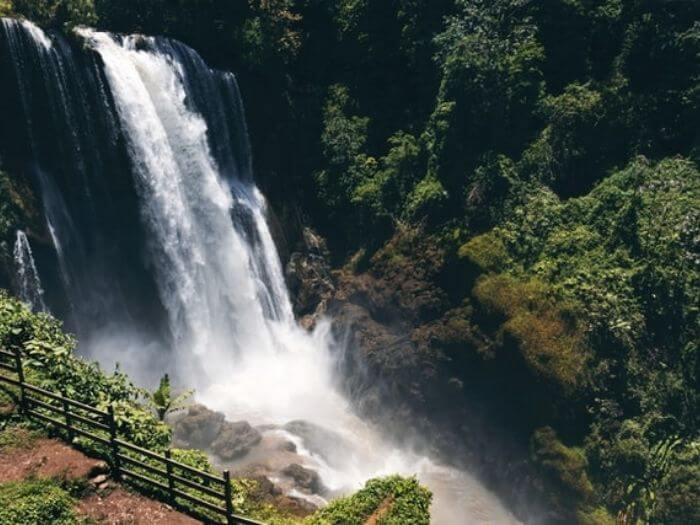 waterfall in honduras