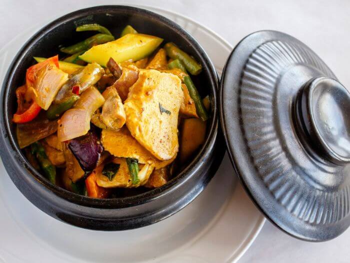 Chinese dish cooked in a clay pot