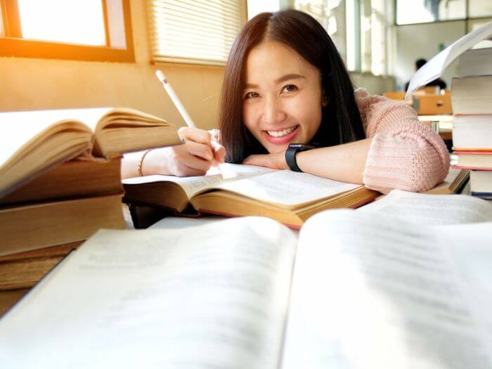 learn to speak a language 