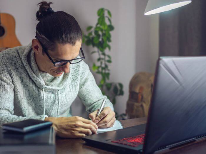 how many hours a week to learn a language 