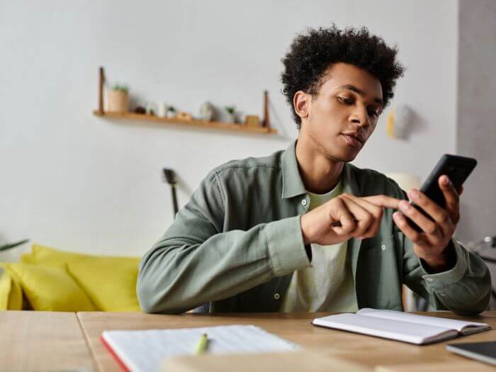 social media language learning benefits